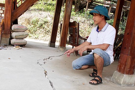 Sớm di dời 75 hộ dân ở bản Pơ Nang đến nơi an toàn