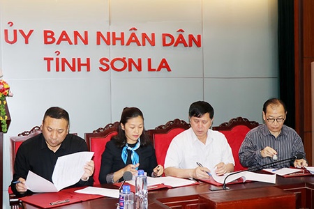 Ký kết chương trình hợp tác phát triển sản phẩm nông sản