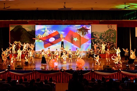 Sôi động, hấp dẫn “Những ngày văn hóa - du lịch Sơn La và Hủa Phăn”