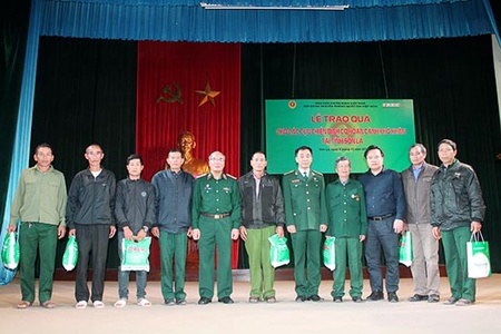 Trao 50 suất quà cho hội viên cựu chiến binh có hoàn cảnh khó khăn