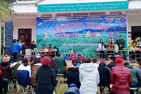 Tổ chức Chương trình “Xuân biên giới – Tết yêu thương” 