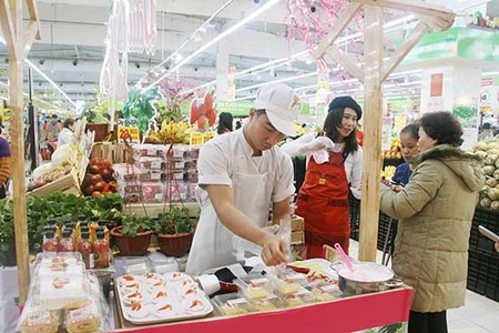 Dâu tây Sơn La chinh phục khách hàng Hà Nội