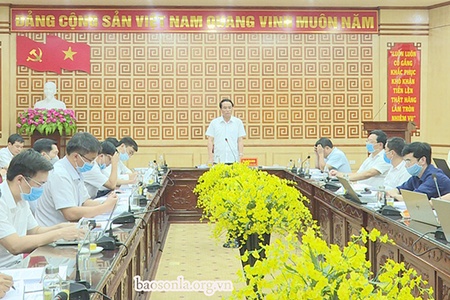 Đồng chí Phó Chủ tịch UBND tỉnh làm việc với huyện Mộc Châu về  xây dựng kế hoạch thành lập thị xã Mộc Châu