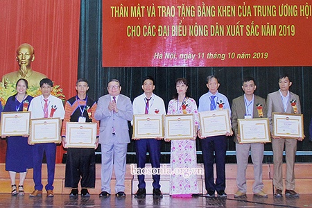 Gặp gỡ “Nông dân Việt Nam xuất sắc” dân tộc Mông