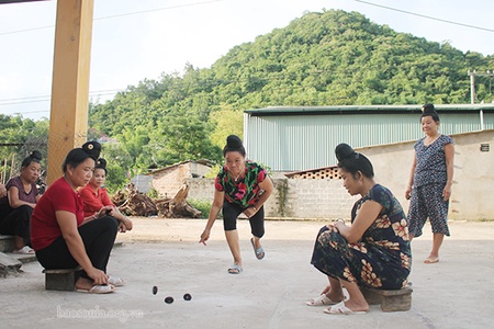 Lưu giữ trò chơi dân gian, gắn kết cộng đồng