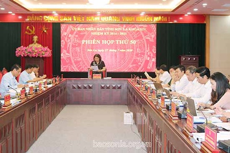 Phiên họp thứ 50, UBND tỉnh khóa XIV: Tập trung phòng chống dịch COVID-19 đi đôi với khôi phục các hoạt động sản xuất, kinh doanh, đẩy mạnh giải ngân vốn đầu tư công