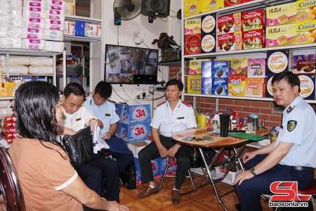 Đoàn liên ngành kiểm tra buôn lậu, gian lận thương mại và hàng giả tại Thuận Châu