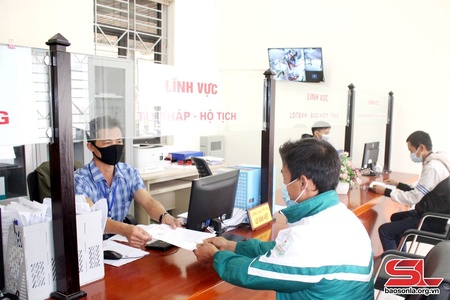  Cải cách hành chính trong Đảng ngay từ phong cách, lề lối làm việc