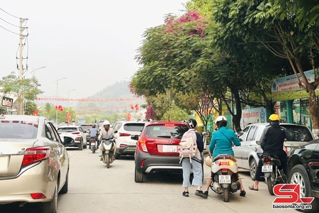 An toàn giao thông khu vực cổng trường