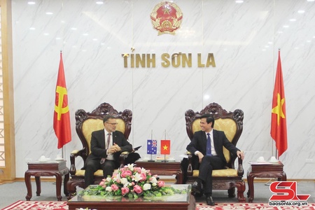 Đại sứ đặc mệnh toàn quyền Australia tại Việt Nam chào xã giao lãnh đạo tỉnh Sơn La 