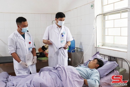  Đưa bác sỹ trẻ tình nguyện về công tác tại vùng khó khăn