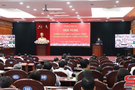 Hội nghị nghiên cứu, học tập, quán triệt văn bản của Trung ương, của tỉnh