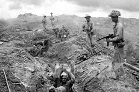 Điện Biên Phủ, ngày 2-4-1954, quân ta chiếm được cứ điểm 311 (đồn Căng Na)
