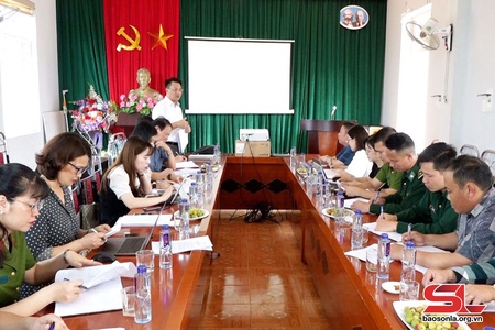 Đoàn khảo sát của Cục Hộ tịch, quốc tịch, chứng thực làm việc tại huyện Yên Châu