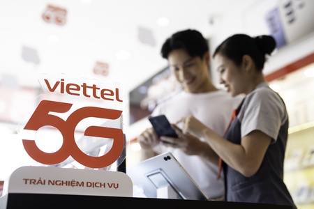 Viettel khai trương mạng 5G đầu tiên tại Việt Nam và Kỷ niệm 20 năm kinh doanh dịch vụ di động