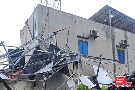  Mưa to, gió lốc gây thiệt hại nhiều tài sản tại xã Chiềng Pằn, huyện Yên Châu