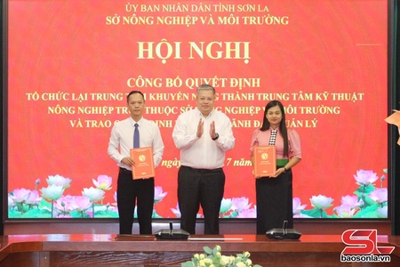 Hội nghị công bố quyết định tổ chức lại Trung tâm Kỹ thuật nông nghiệp tỉnh Sơn La