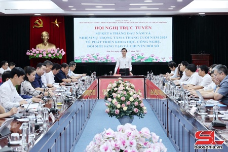 Đẩy mạnh phát triển khoa học, công nghệ, đổi mới sáng tạo và chuyển đổi số