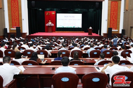 Hội nghị cán bộ chủ chốt toàn tỉnh