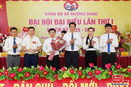 Mường Bang thúc đẩy chuyển đổi số, phục vụ tốt đời sống nhân dân hiệu quả