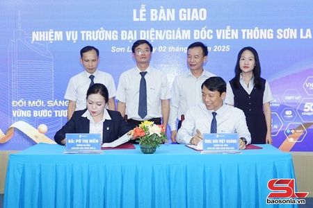Bàn giao nhiệm vụ Trưởng Đại diện, Giám đốc Viễn thông Sơn La