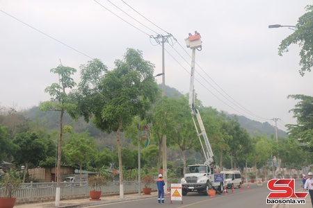 Đảm bảo hành lang an toàn lưới điện cao áp
