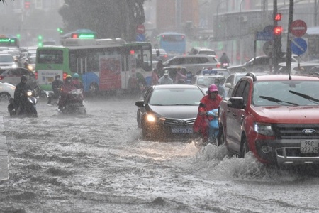 Thời tiết ngày 24/8: Bão số 5 hướng về Trung Bộ, nhiều nơi mưa rất to, biển động dữ dội