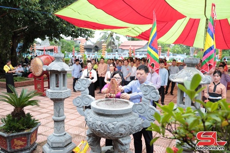 Nghi lễ Tết Xíp xí dân tộc Thái xã Phù Yên