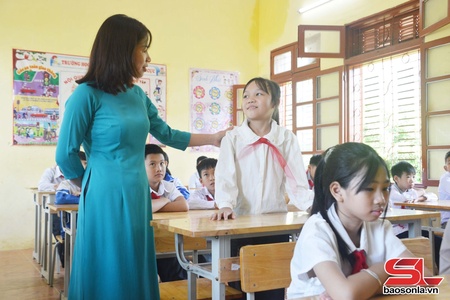 Những ngày đầu năm học mới ở Song Khủa