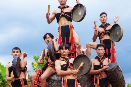 Giữ vững tình anh em Kinh - Thượng trước âm mưu chia rẽ - Bài 2: Đề cao cảnh giác, giữ vững niềm tin (Tiếp theo và hết)
