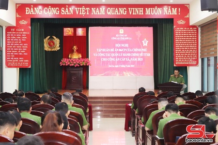 Tập huấn Đề án 06/CP của Chính phủ cho Công an cấp xã

 