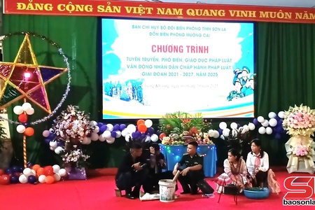 Đồn Biên phòng Mường Cai phổ biến pháp luật cho người dân
