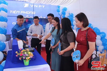 Ngày hội Chuyển đổi số tại xã Thuận Châu năm 2025