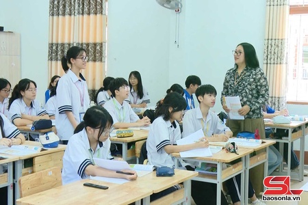 Học sinh trường THPT chuyên sẽ học theo chương trình nâng cao riêng từ 15/10