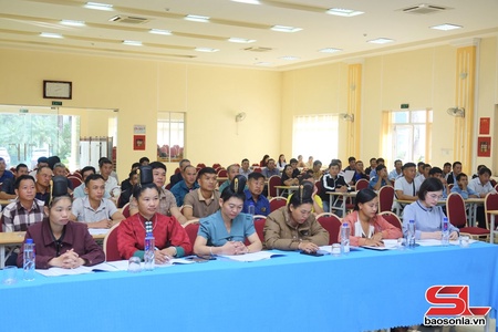Bồi dưỡng kiến thức pháp luật, kỹ năng, nghiệp vụ hòa giải cho hòa giải viên xã Long Hẹ