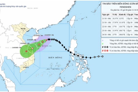 Bão số 12 đang cách đặc khu Hoàng Sa khoảng 200km, dự kiến gây mưa lớn tới 900mm tại miền trung