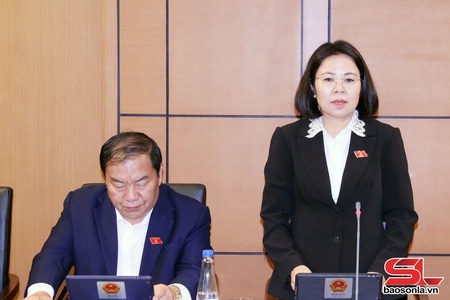 Đoàn đại biểu Quốc hội tỉnh Sơn La thảo luận về dự thảo Văn kiện trình Đại hội đại biểu toàn quốc lần thứ XIV của Đảng
