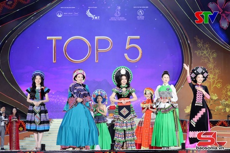  Bản lĩnh, trí tuệ, tự tin trong phần thi ứng xử