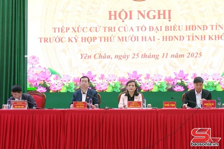 Đồng chí Chủ nhiệm UBKT Tỉnh ủy tiếp xúc cử tri xã Yên Châu trước Kỳ họp thứ mười hai, HĐND tỉnh khóa XV