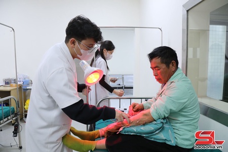 Nâng cao chất lượng khám, chữa bệnh cho nhân dân