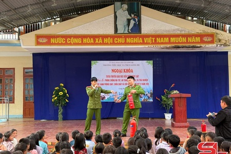 Phổ biến giáo dục pháp luật tại Trường TH và THCS Long Hẹ