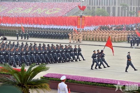 Tỉnh táo trước luận điệu “đất nước hòa bình, không cần đầu tư cho quốc phòng, an ninh, chỉ tập trung phát triển kinh tế”