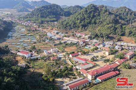 Vùng đất khó và khát vọng vươn lên