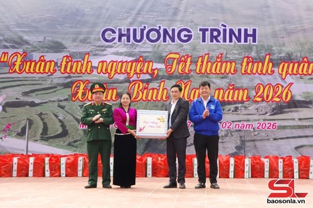 "Xuân tình nguyện, Tết thắm tình quân dân"