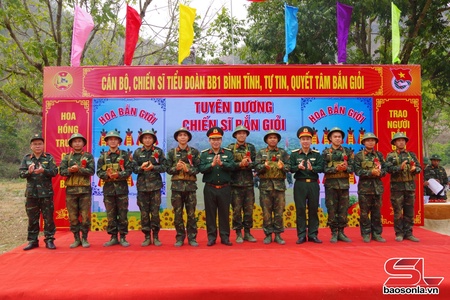 Bộ CHQS tỉnh kiểm tra chiến sĩ mới thực hành bắn đạn thật