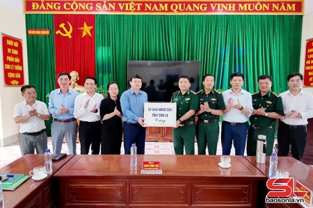 Đồng chí Phó Chủ tịch UBND tỉnh làm việc tại xã Chiềng Sơn