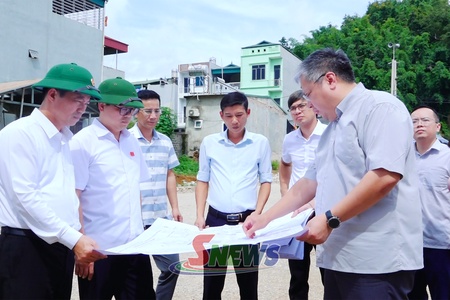 Thường trực HĐND tỉnh Sơn La giám sát các dự án nhà ở tại phường Chiềng Cơi