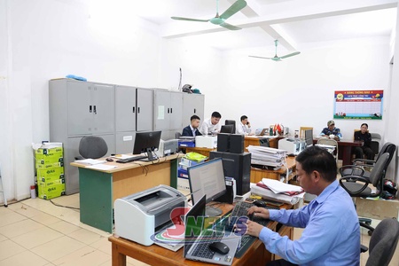 Hoàn thiện bộ máy, nâng cao hiệu quả quản lý ở cơ sở