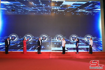 Tuần txux chi nuôv zax Mộc Châu shông 2023: Tso tơưv phênhv đruôz đros nuôv zax thôngz tsiz huyện Mộc Châu