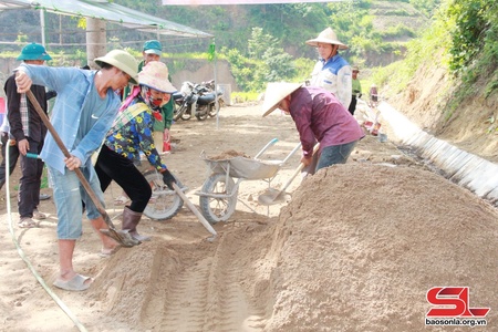 Huy động sức dân xây dựng công trình nông thôn